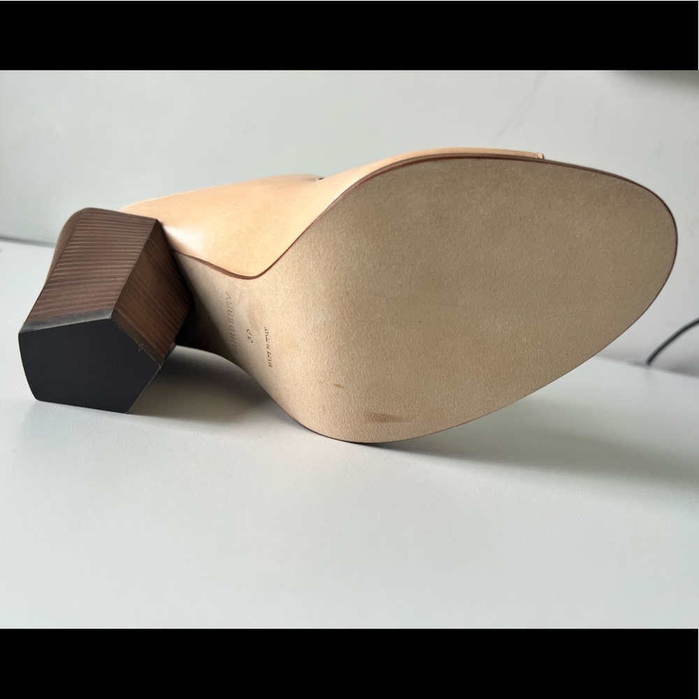 Burberry Cut-out Detail Leather Mules - Picture 7 of 14